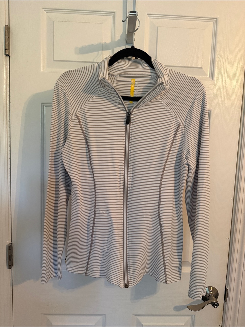 Lole Women's Light Gray and White Striped Full-Zip Jacket